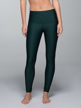Lululemon Women’s Shine Tight 30” Roll Down in Fuel Green 6